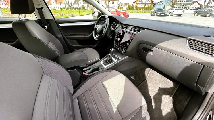 SsangYong REXTON cena 124900 przebieg: 97500, rok produkcji 2018 z Żabno małe 277